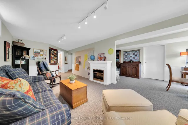 房产图片 41 - 12 Vance Cres