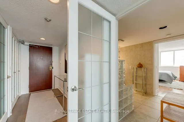 Additional image 24 of 160 Alton Towers Circ Unit 1012