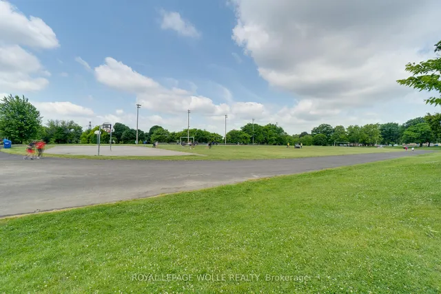 Additional image 40 of 1315 Lansdowne Ave