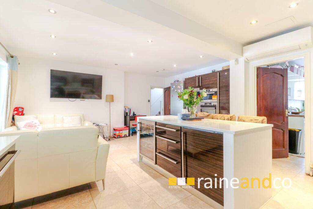 Additional image 7 of St Albans Road West, Hatfield