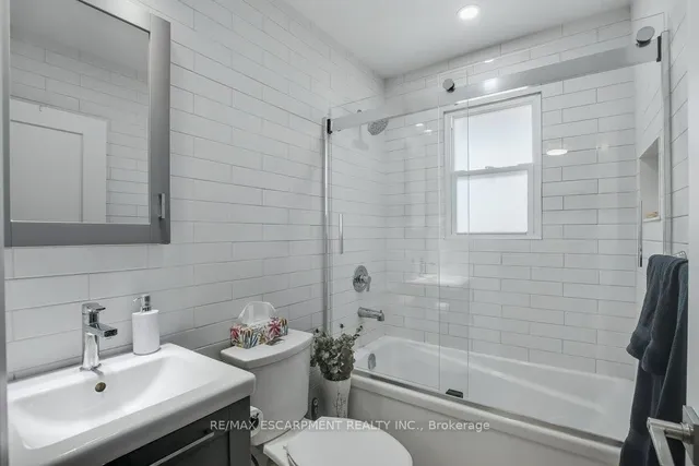 Additional image 20 of 86 Dana Dr