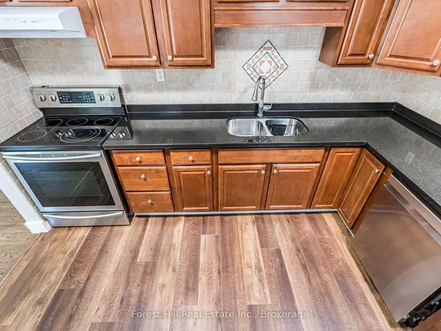 Additional image 13 of 135 Cranbrook Dr