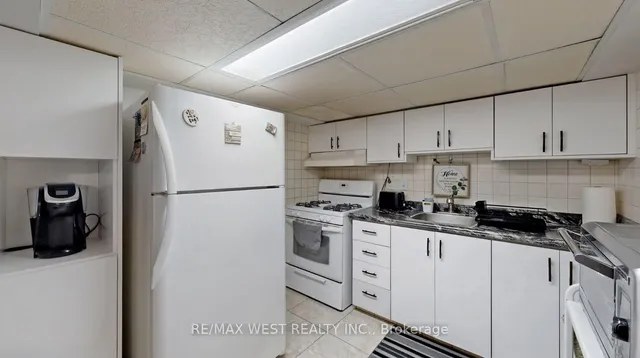 Additional image 35 of 12 Franson Cres