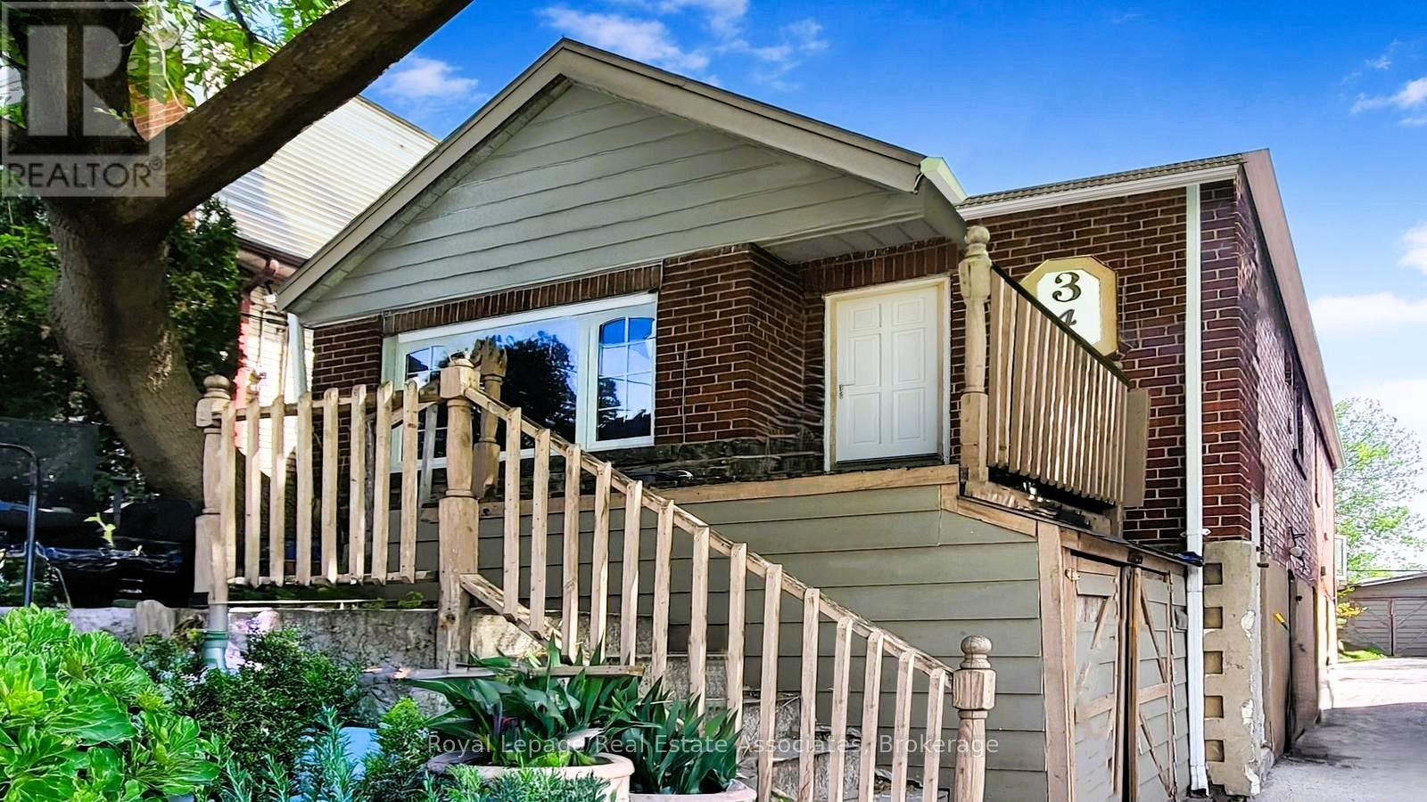 343 KANE AVENUE|Toronto (Keelesdale-Eglinton West), Ontario M6M3N9
