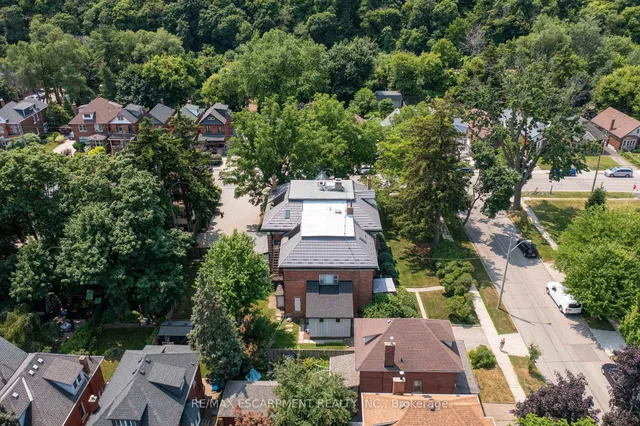 Additional image 49 of 275 Cumberland Ave