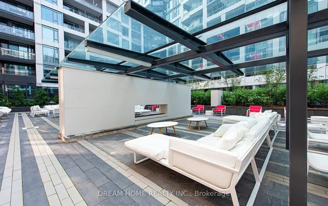 Additional image 13 of 27 Bathurst St Unit 617