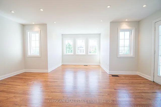 Additional image 25 of 43 Vintage Gate