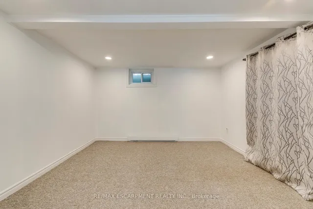 Additional image 5 of 1270 Gainsborough Dr Unit 4