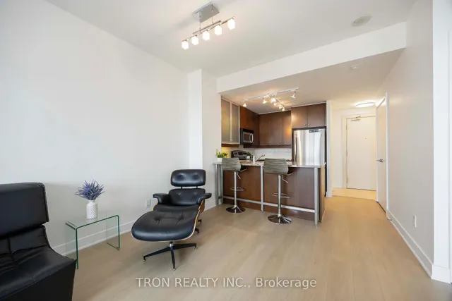 Additional image 19 of 438 King St Unit 1905