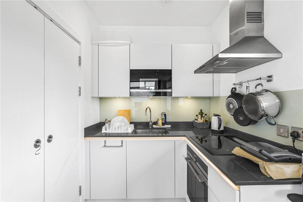 Additional image 5 of Broadwater Road, Welwyn Garden City, Hertfordshire, AL7