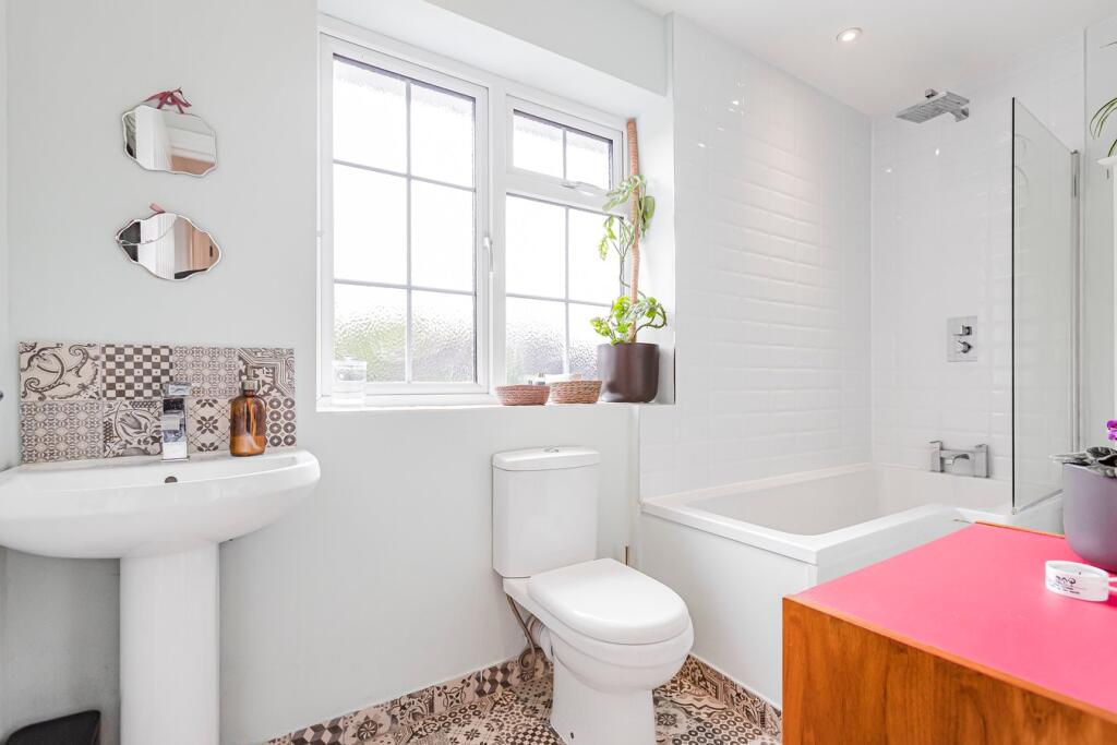 Additional image 17 of Selwyn Crescent, Hatfield, AL10