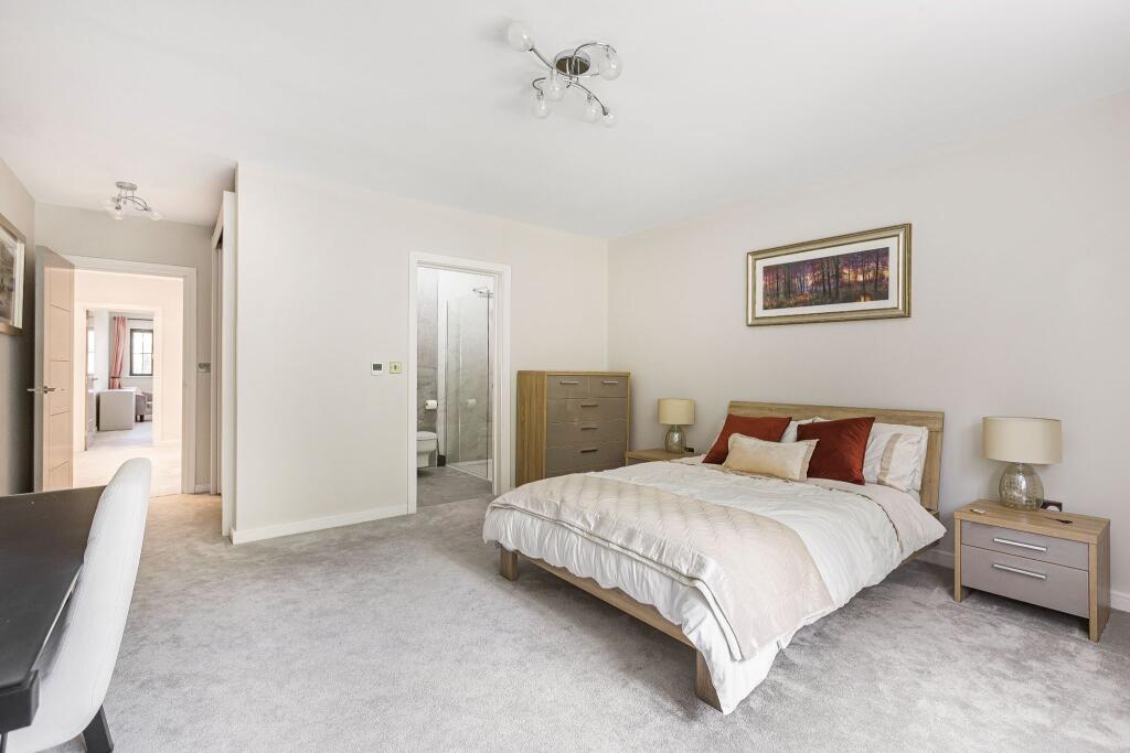 Additional image 17 of Pine Grove, Brookmans Park, AL9