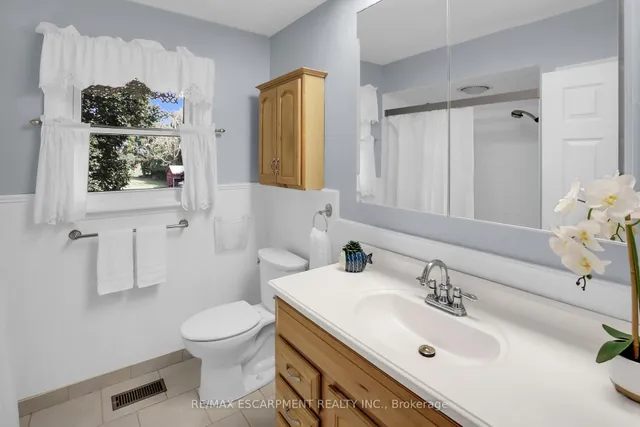 Additional image 17 of 585 Fletcher Rd