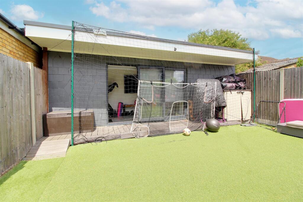 Additional image 29 of Huggins Lane, Welham Green