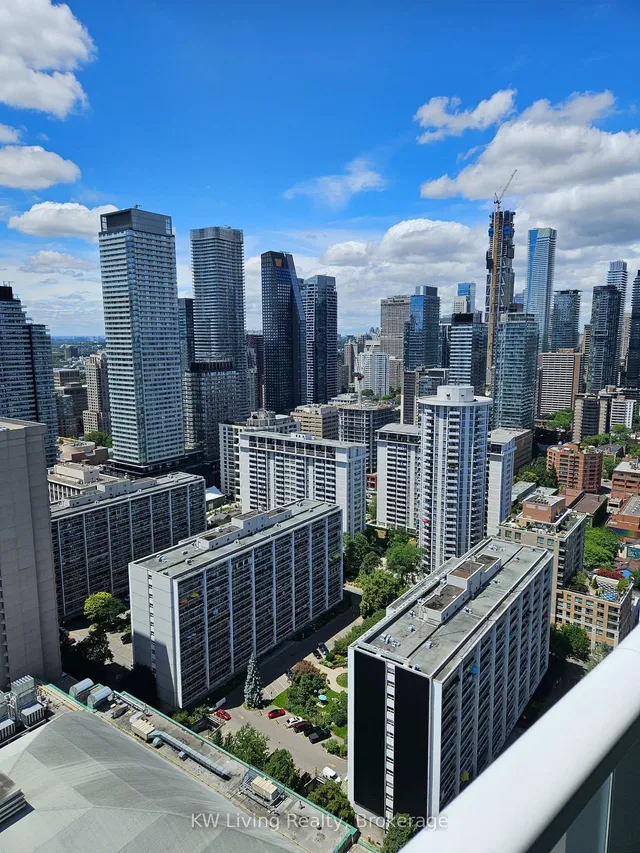 Additional image 7 of 403 Church St Unit 3503