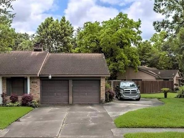 6135 Heatherbrook Dr, Houston, TX 77085
