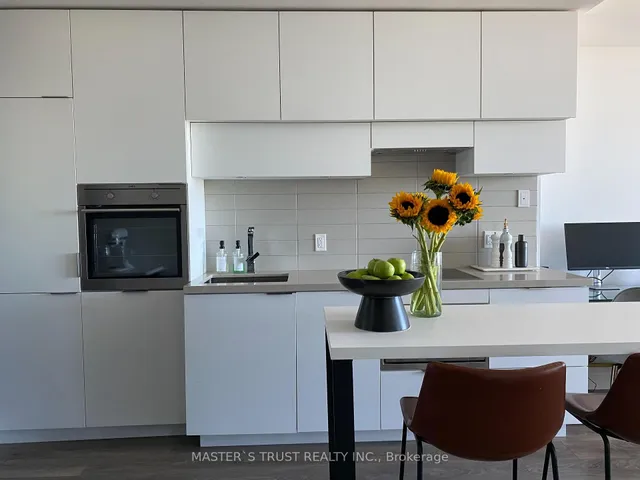 Additional image 4 of 8 Eglinton Ave Unit 5007