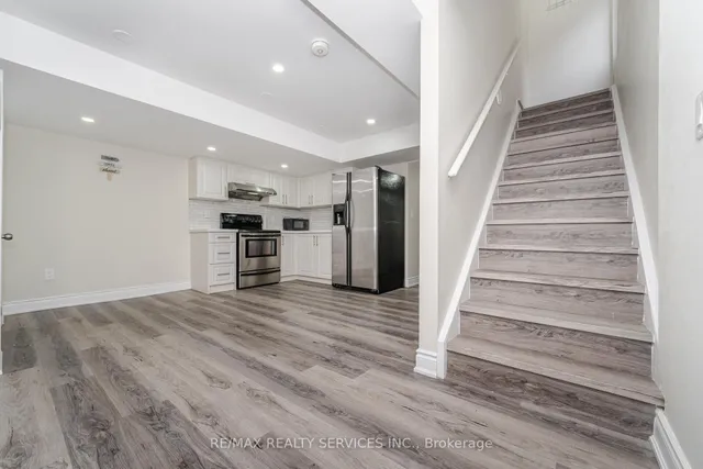 房产图片 30 - 10 Deepcoral Crt