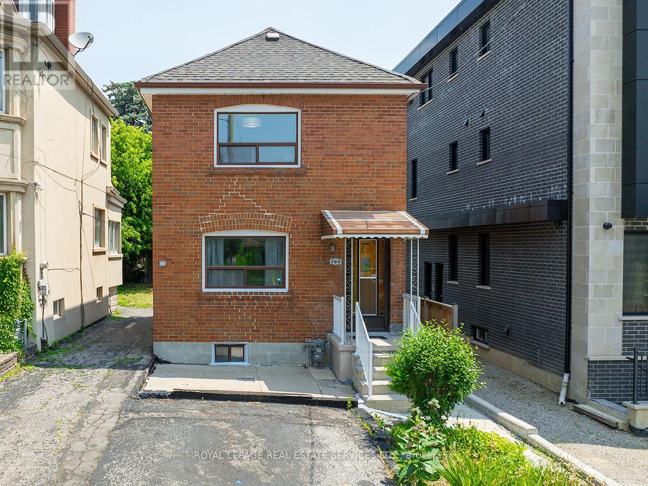 393 GLENHOLME AVENUE|Toronto (Oakwood Village), Ontario M6E3E6