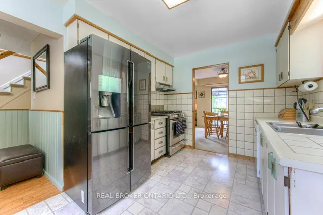 Additional image 7 of 889 Morley Ave