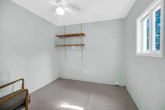 Additional image 5 of 155 Selkirk Ave