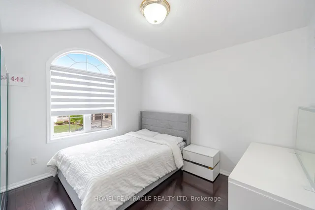 Additional image 30 of 3 Catchfly Cres