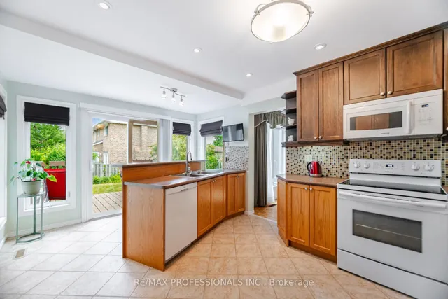 Additional image 14 of 29 Barr Cres