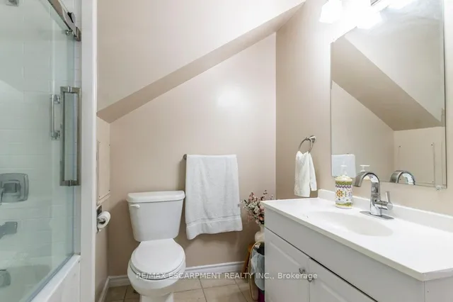 Additional image 18 of 109 Wilson St Unit 14