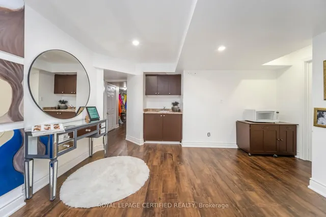 Additional image 44 of 53 Vintage Gate