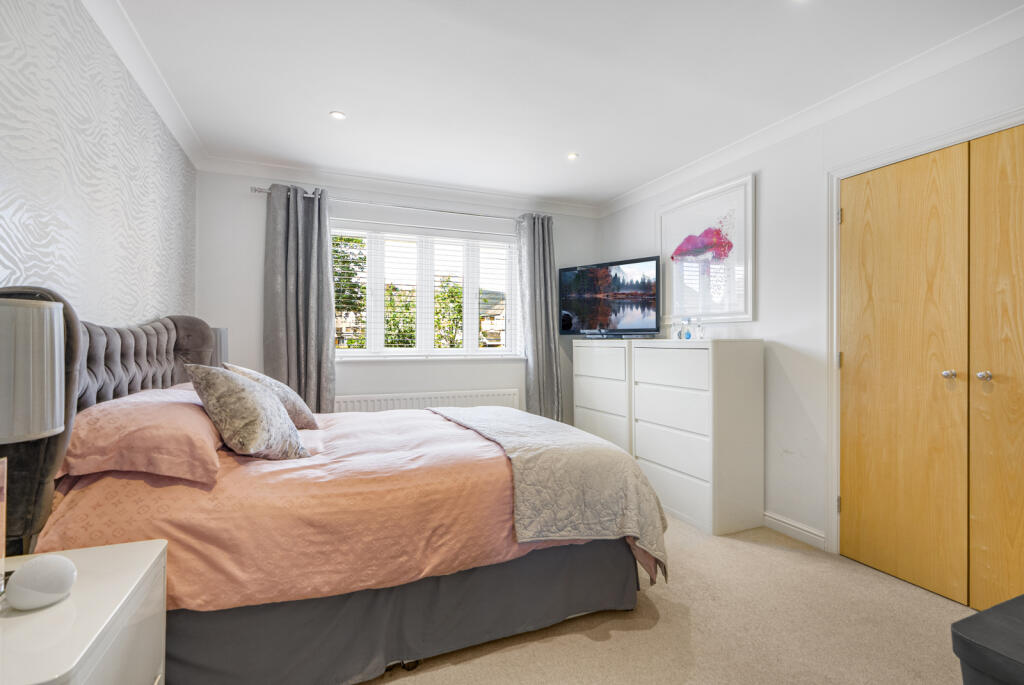 Additional image 18 of Laburnum Grove, St. Albans, Hertfordshire, AL2