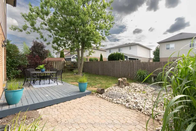 房产图片 28 - 12 Sutton Crt