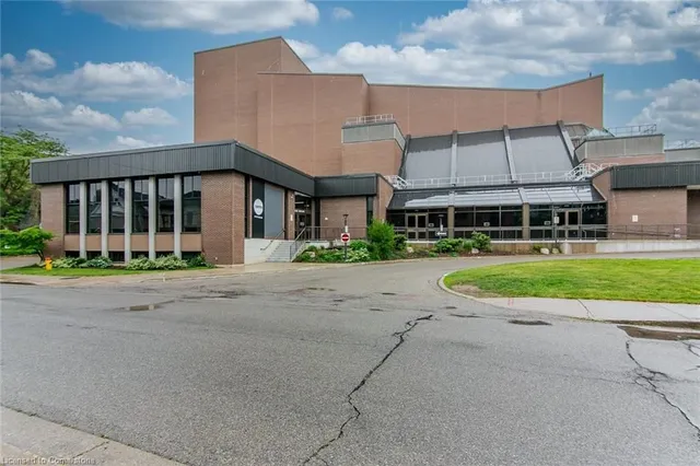 Additional image 50 of 20 Ellen St Unit 509