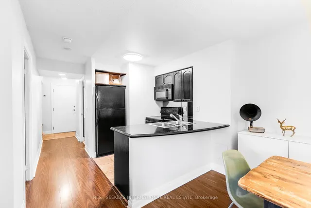 Additional image 7 of 2121 Lake Shore Blvd Unit 204