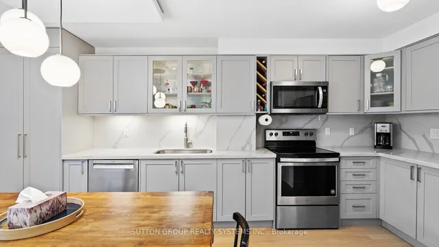 Additional image 10 of 22 Southport St Unit 433