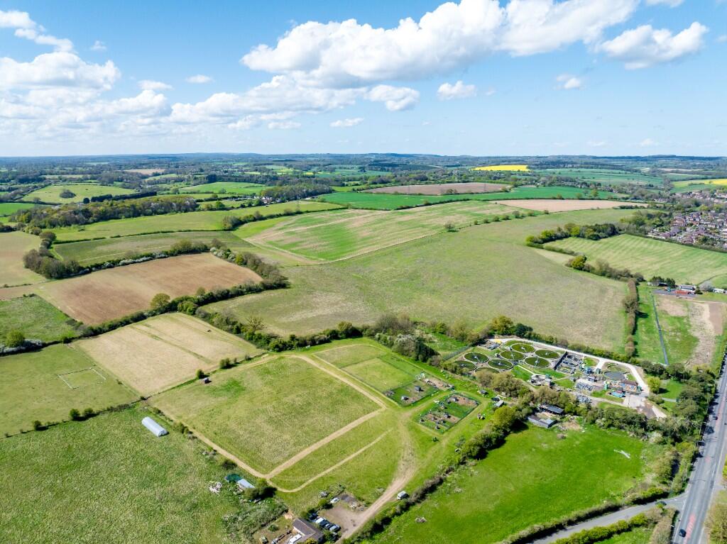 Additional image 3 of Cotton Spring Farm, Markyate, Hertfordshire, AL3 8AF