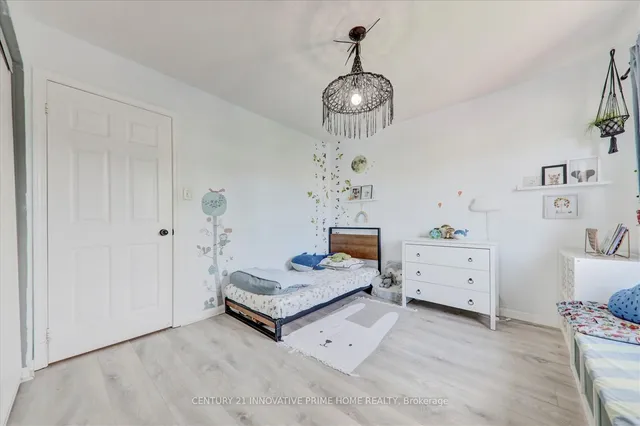 Additional image 20 of 79 Coyote Cres