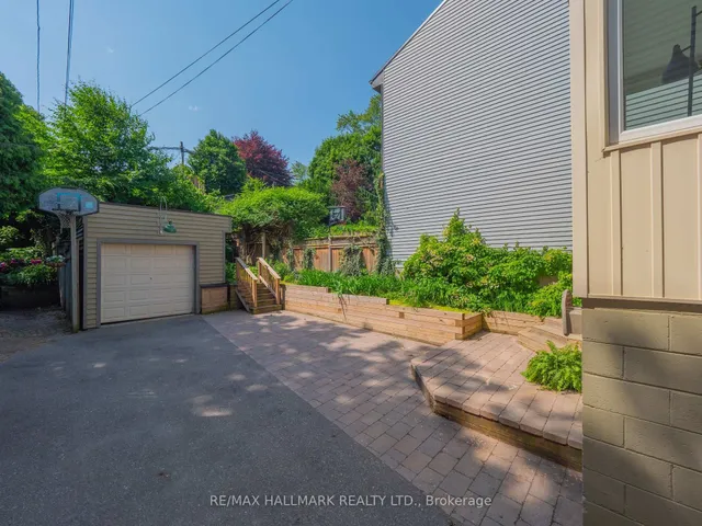 Additional image 43 of 51 Bain Ave