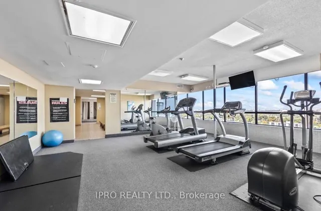 Additional image 10 of 1333 Bloor St St Unit 1712