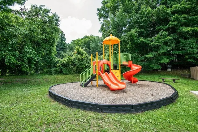 Additional image 8 of 634 Strasburg Rd Unit 3