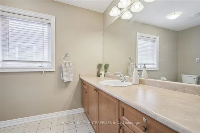 Additional image 26 of 1027 LAIDLAW Dr