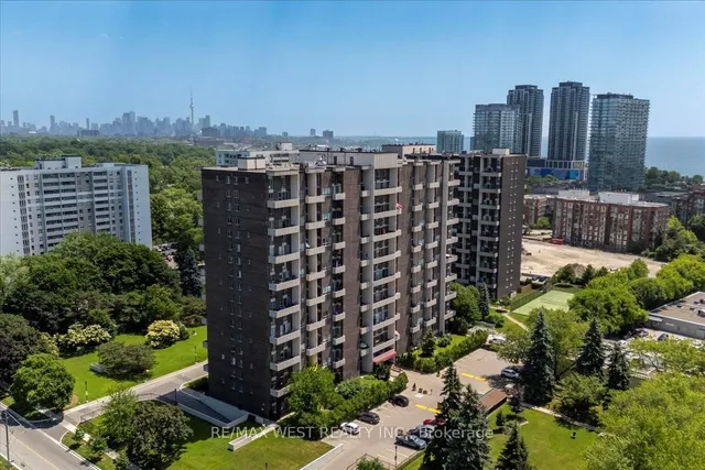 Additional image 24 of 35 Ormskirk Ave Unit 501