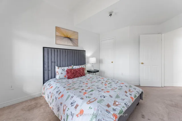 Additional image 28 of 27 Percy Gate