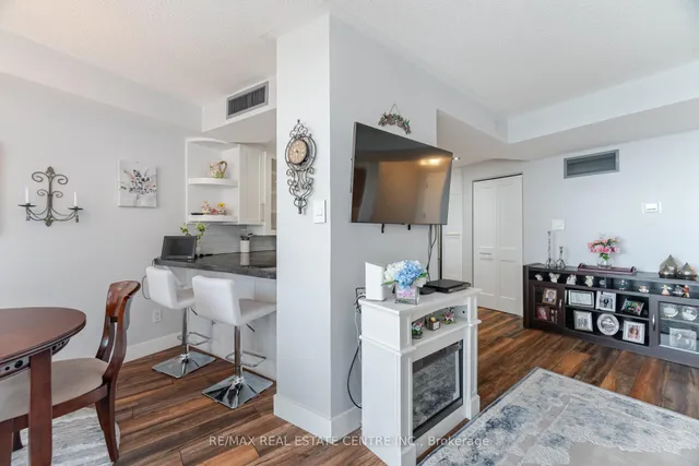 房产图片 8 - 加拿大安大略省密西沙加市Rathburn路1360号705单元