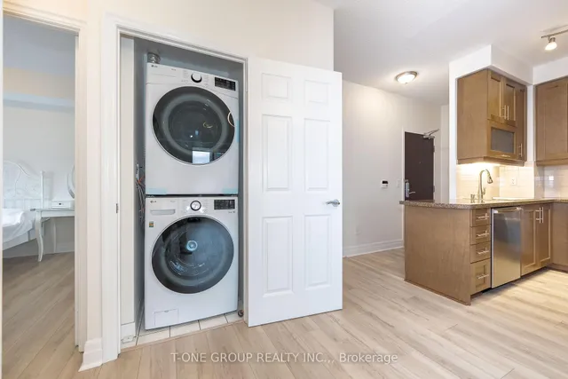 Additional image 24 of 35 Balmuto St Unit 1101