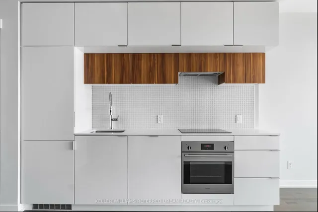 Additional image 7 of 185 Roehampton Ave Unit 3408