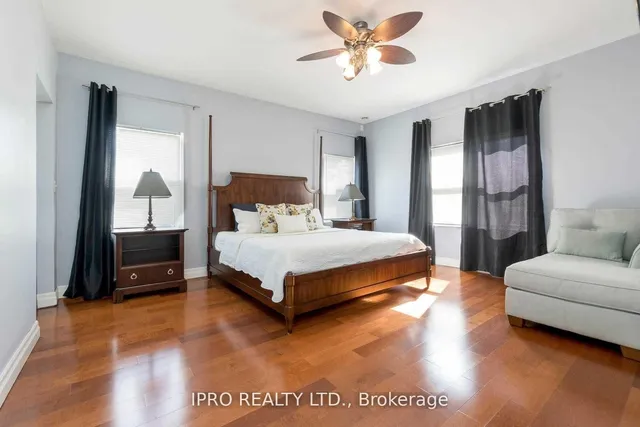 Additional image 17 of 18 Sunset Blvd