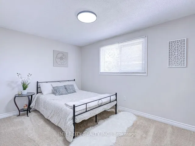 Additional image 24 of 841 Coulson Ave