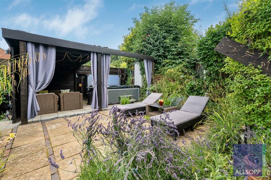 Additional image 13 of Wroxham Way, Harpenden, AL5