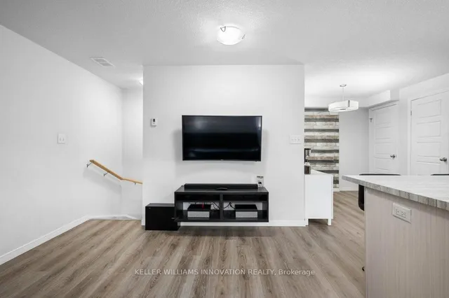 Additional image 5 of 1989 Ottawa St Unit 24B