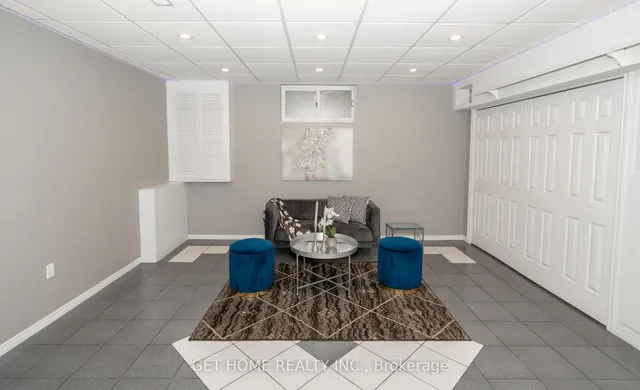 Additional image 36 of 111 AUBREY Ave